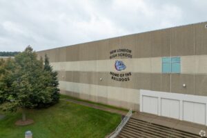 New London WI High School, Home of the Bulldogs